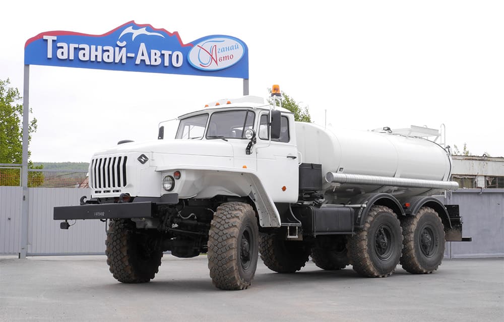 Автоцистерна для перевозки пищевых продуктов