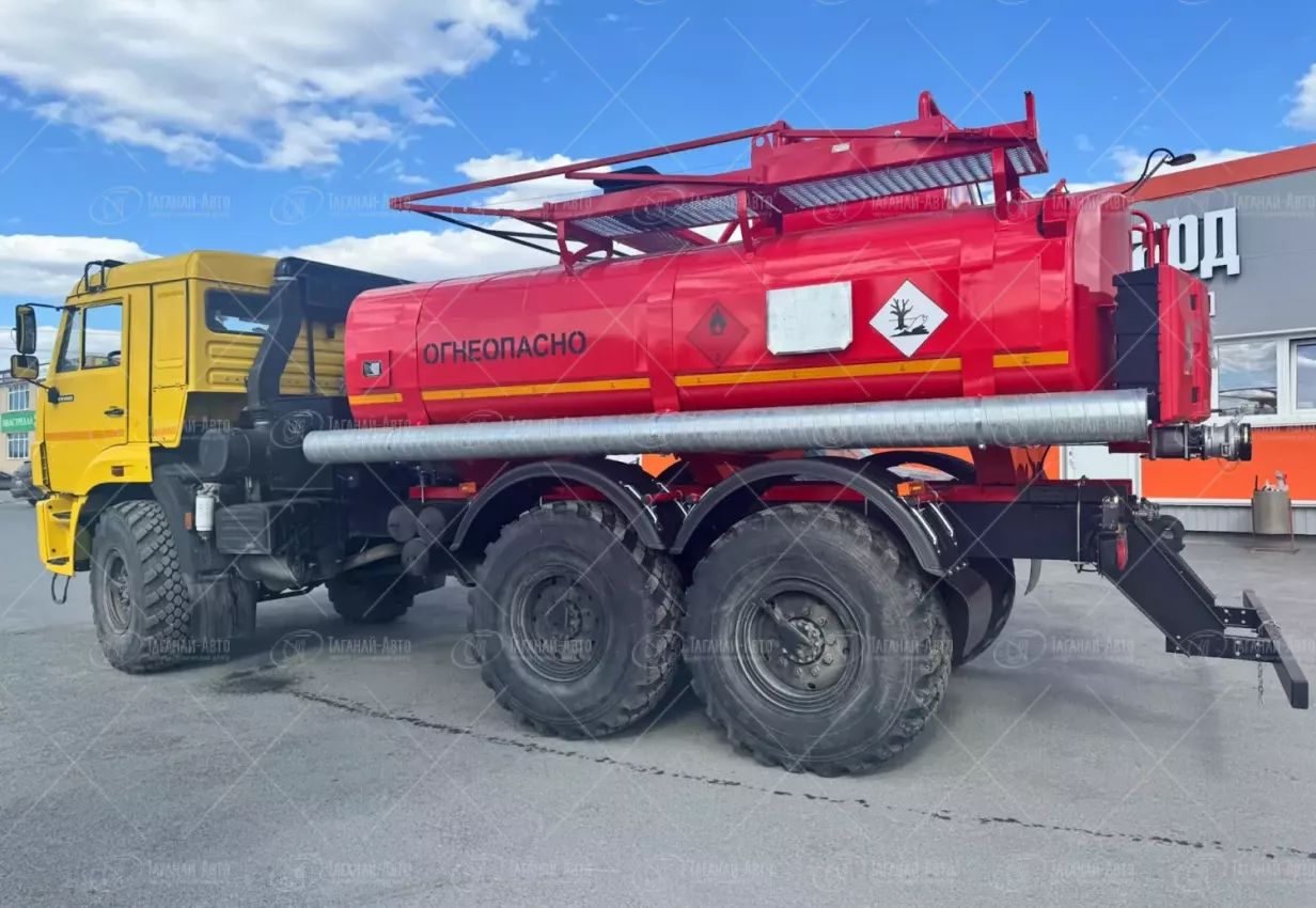 Автотопливозаправщик АТЗ-10 на шасси Камаз 43118 Роснефть