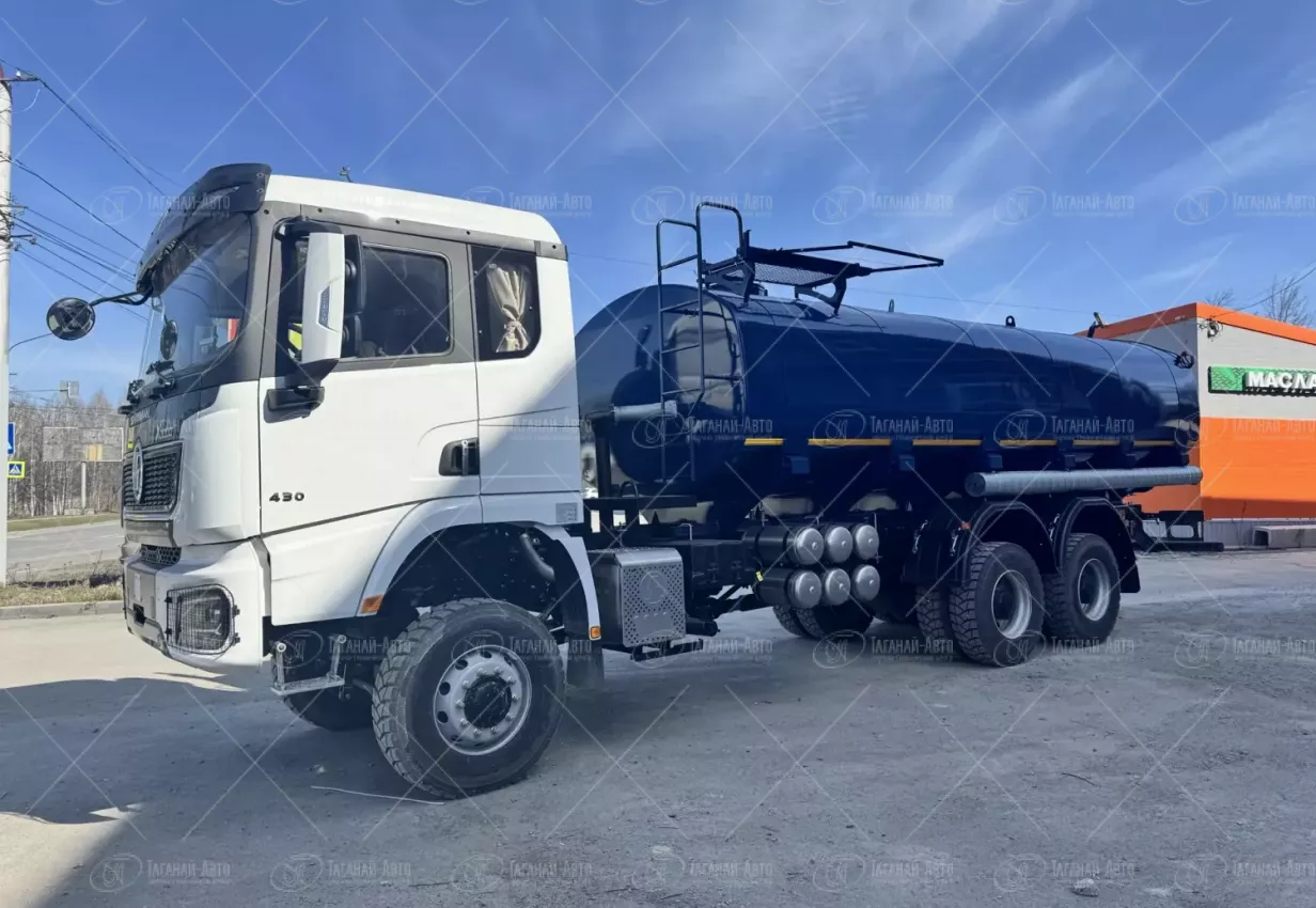Автоцистерна для технической воды АЦВТ-20 на шасси Shacman X3000