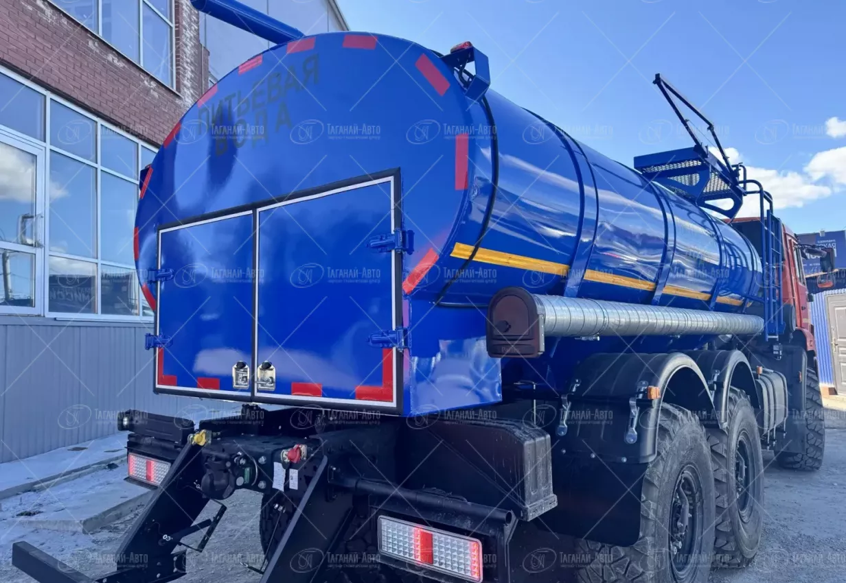 Автоцистерна для питьевой воды АЦПТ-8 на шасси Камаз 43118