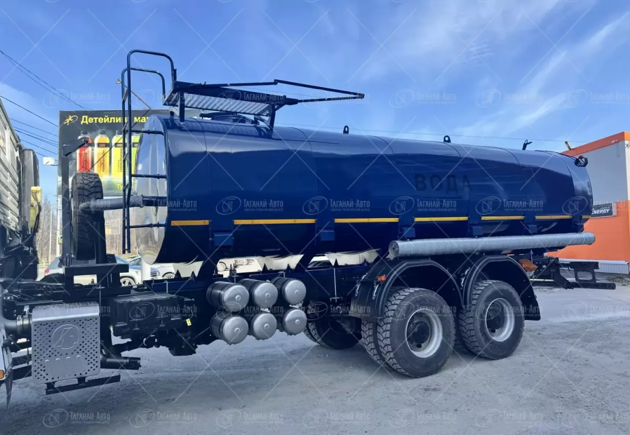 Автоцистерна для технической воды АЦВТ-20 на шасси Shacman X3000