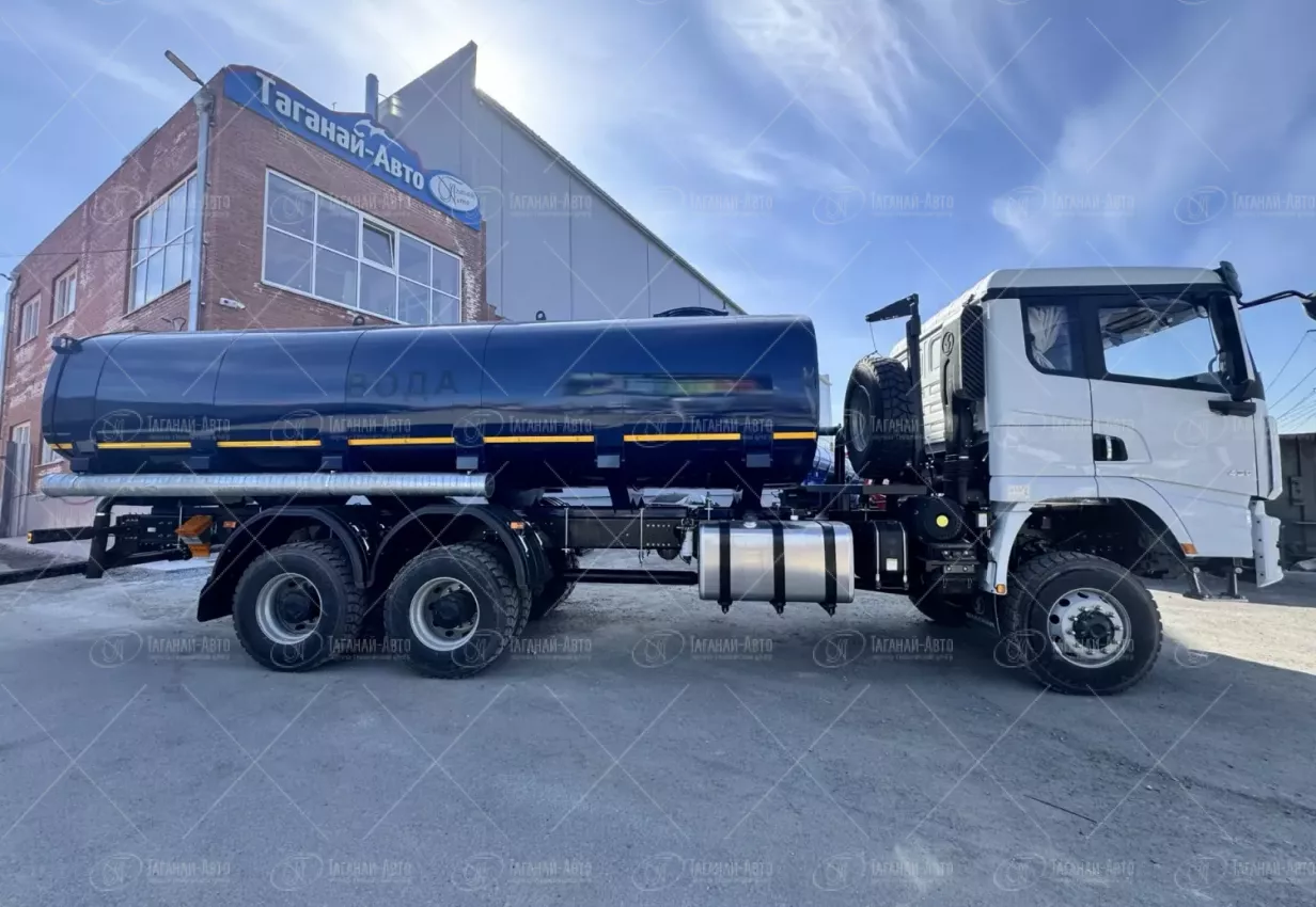 Автоцистерна для технической воды АЦВТ-20 на шасси Shacman X3000