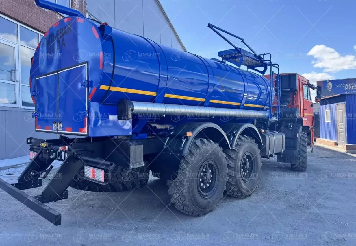 Автоцистерна для питьевой воды АЦПТ-8 на шасси Камаз 43118