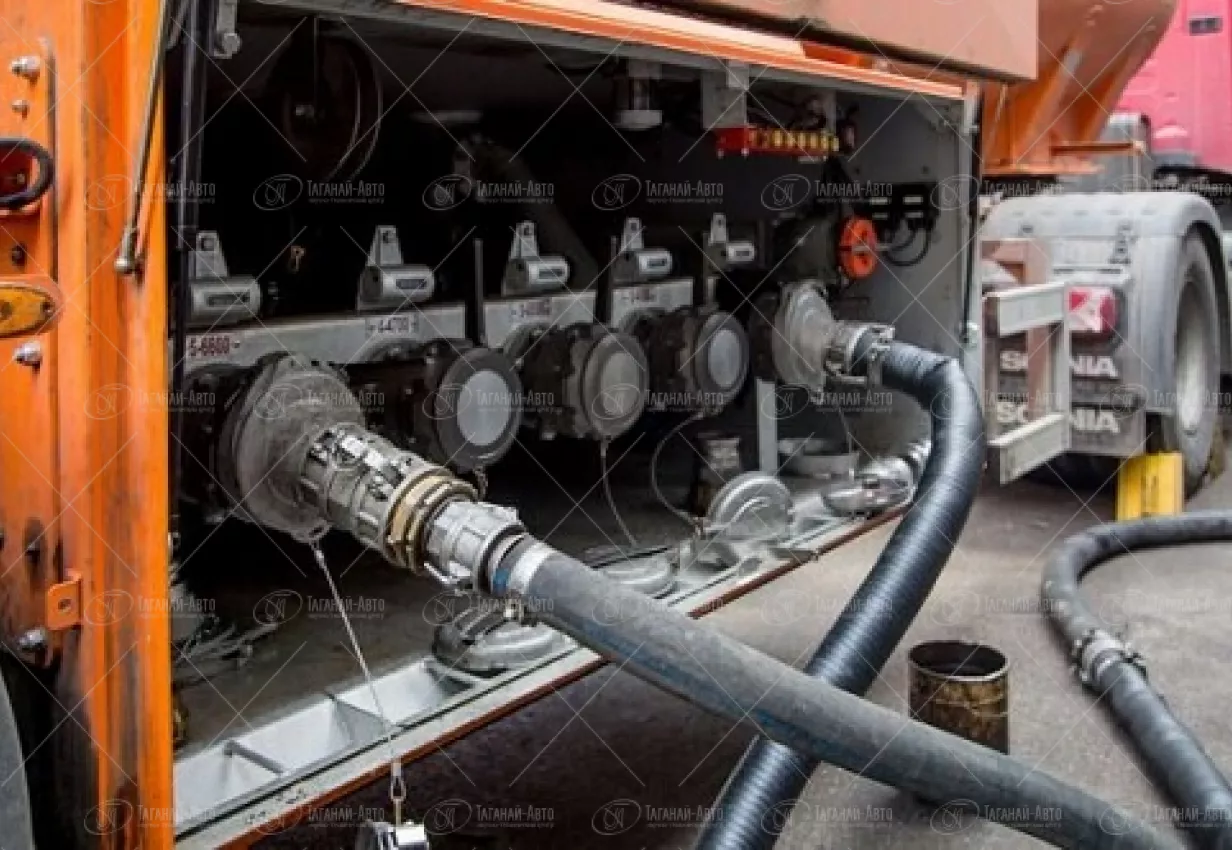 Автотопливозаправщик АТЗ-12 Урал NEXT 4320-6952-72Г38 купить от производителя