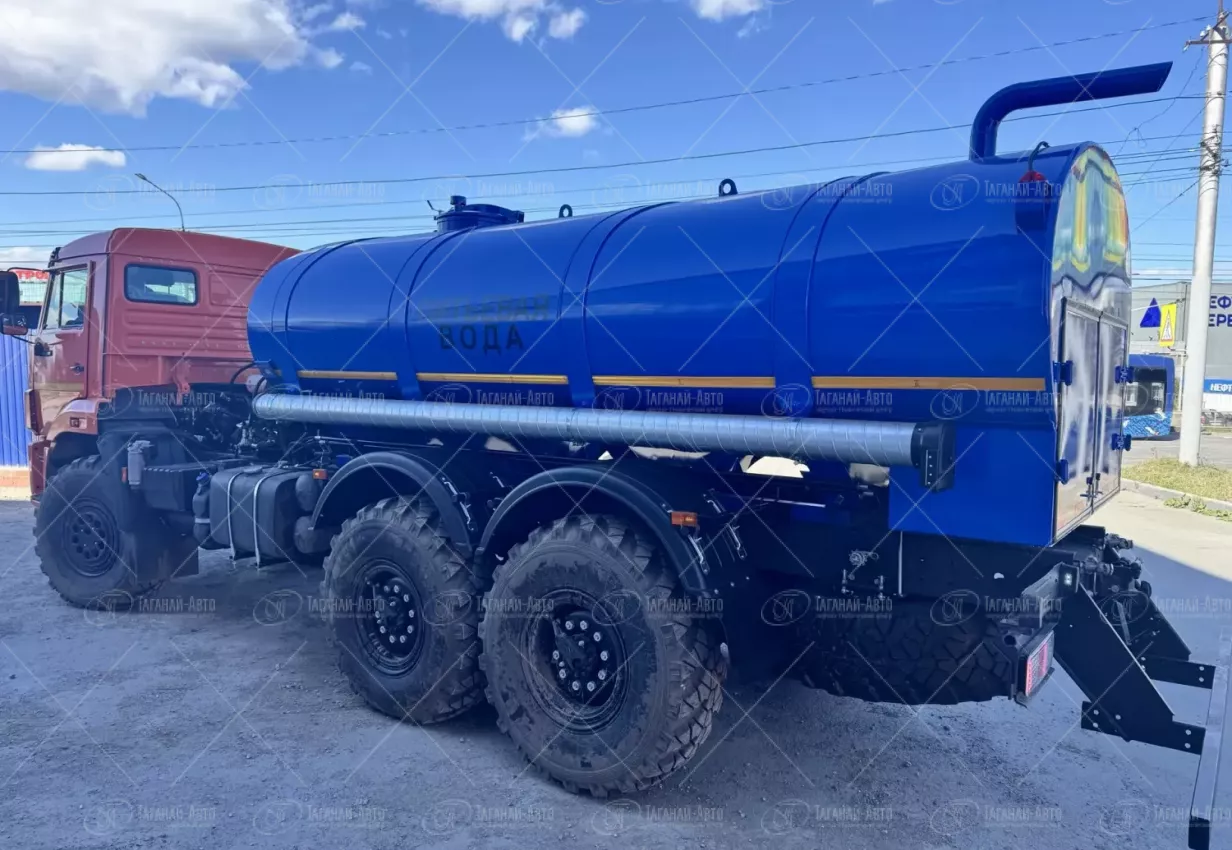 Автоцистерна для питьевой воды АЦПТ-8 на шасси Камаз 43118