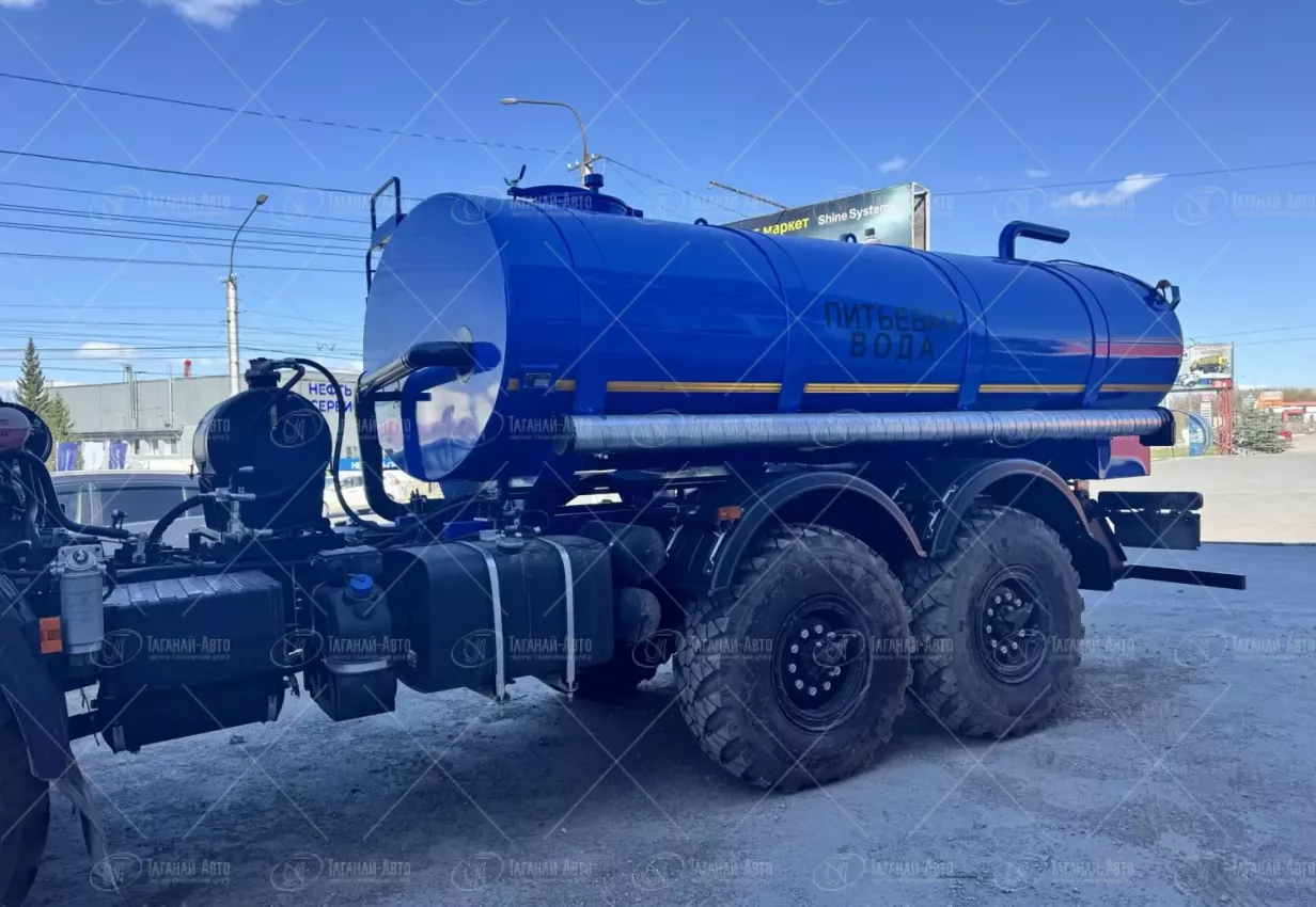Автоцистерна для питьевой воды АЦПТ-8 на шасси Камаз 43118