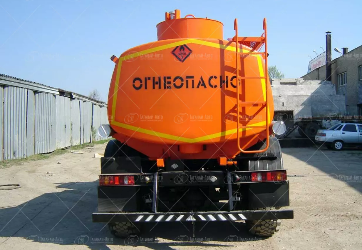 Бензовоз АЦ-9 Урал 4320-61Е5 для светлых ГСМ купить от производителя