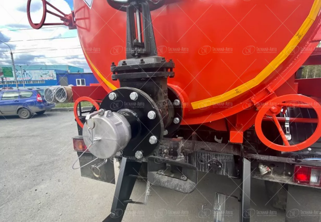 Автоцистерна нефтепромысловая АКН-10 Урал 4320-6952-72Е5Г38 купить от производителя