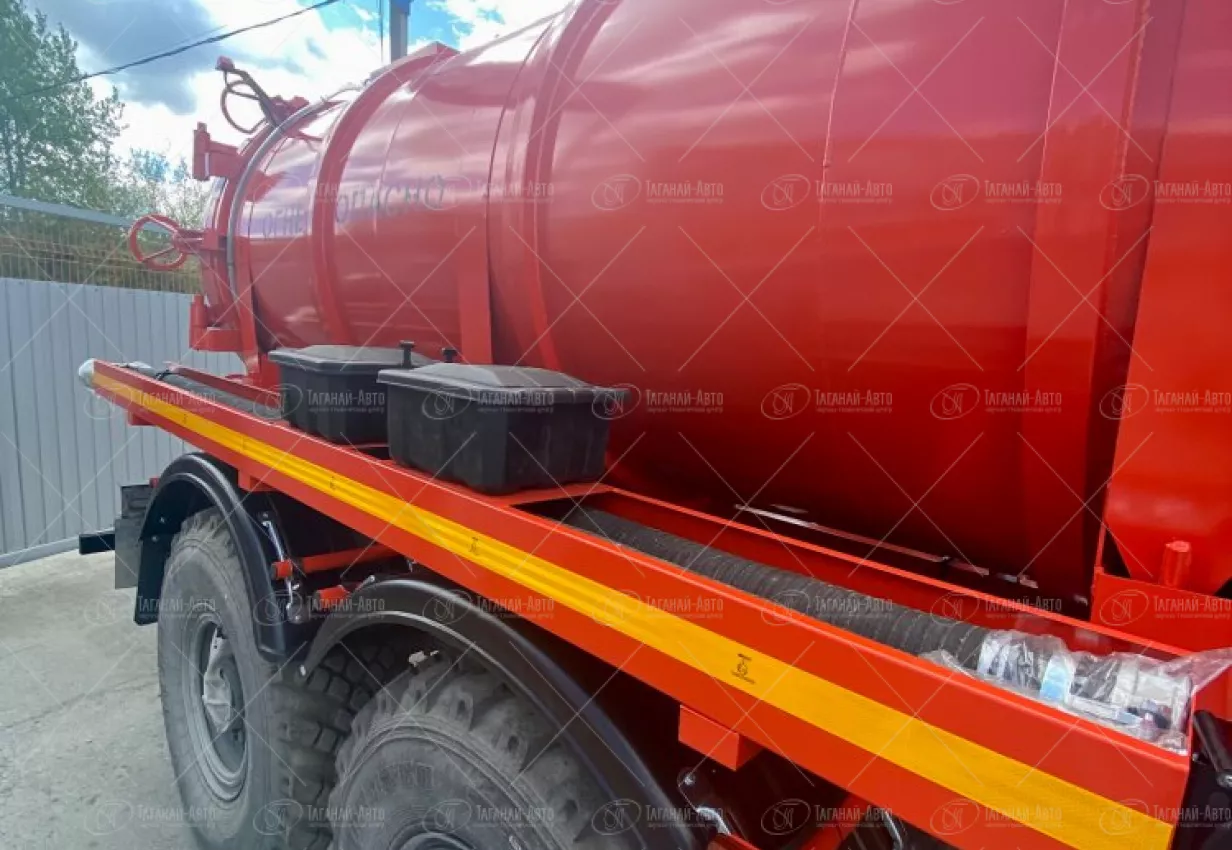 Автоцистерна нефтепромысловая АКН-10 Урал 4320-6952-72Е5Г38 купить от производителя