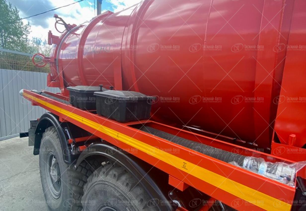 Автоцистерна нефтепромысловая АКН-10 Урал 4320-6952-72Е5Г38 купить от производителя