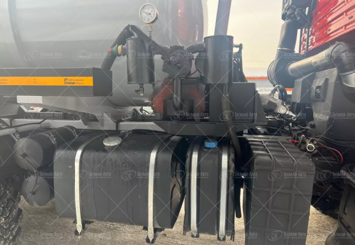 Вакуумная машина самосвальная МВС-10 Камаз 43118-50 купить от производителя