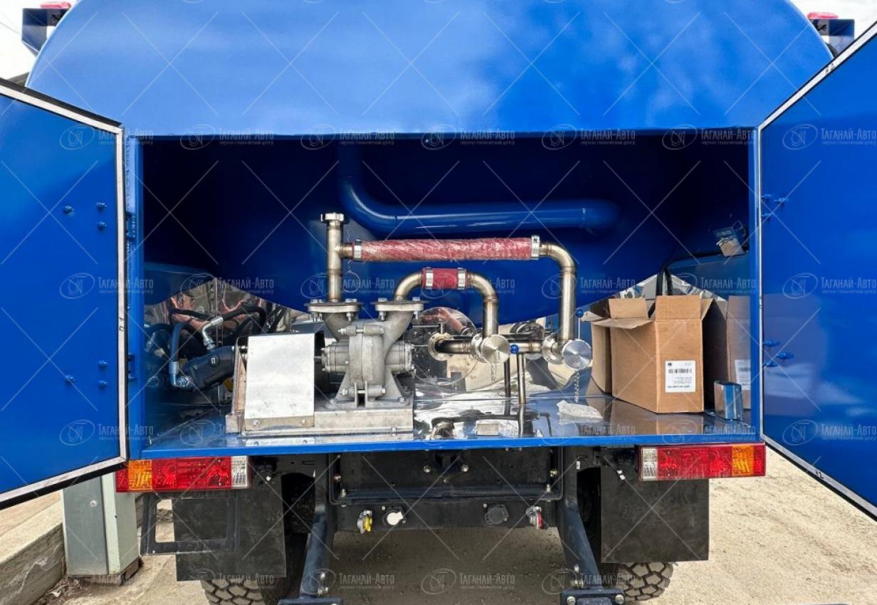 Автоцистерна для перевозки воды АЦПТ-10 на шасси Shacman X3000 SX32586V385 купить от производителя