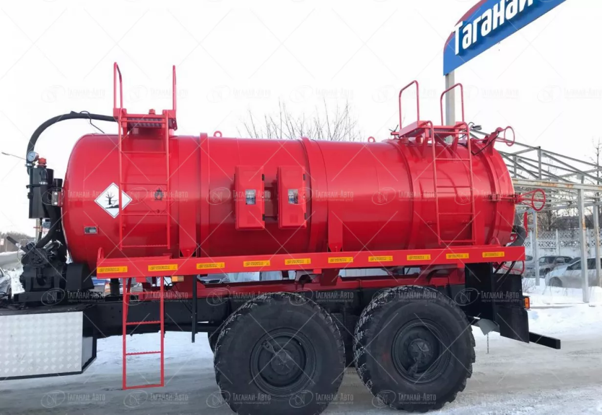 Автоцистерна вакуумная АКН-10 ОД Урал 4320-4972-80Е5 купить от производителя
