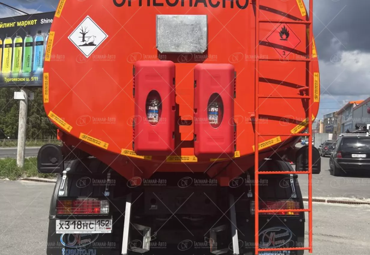 Автотопливозаправщик АТЗ-20/3 на шасси FAW J6 6х4 купить от производителя