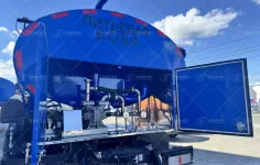 Автоцистерна для питьевой воды АЦПТ-8 на шасси Камаз 43118