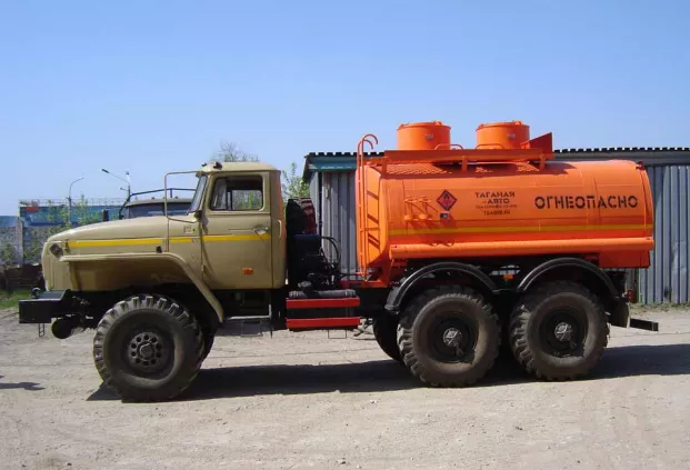Бензовоз АЦ-7,5 Урал 4320-61Е5 для светлых ГСМ купить от производителя