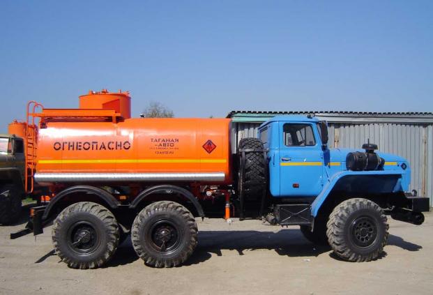 Бензовоз АЦ-9 Урал 4320-61Е5 для светлых ГСМ купить от производителя