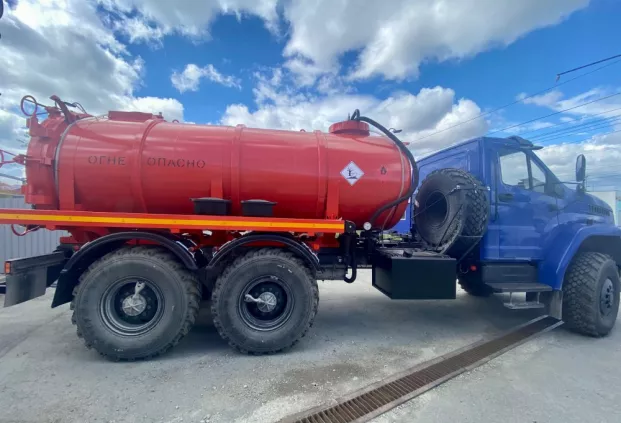 Автоцистерна нефтепромысловая АКН-10 Урал 4320-6952-72Е5Г38 купить от производителя
