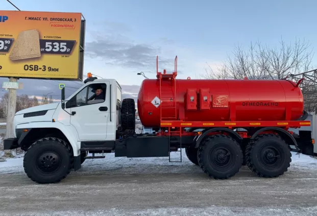Автоцистерна нефтепромысловая АКН-10 Урал 4320-6952-72Е5Г38 купить от производителя